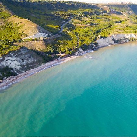 Lighthouse Apartments And Villas Balchik Esterno foto