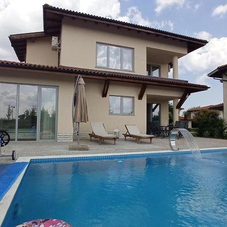Lighthouse Apartments And Villas Balchik Esterno foto