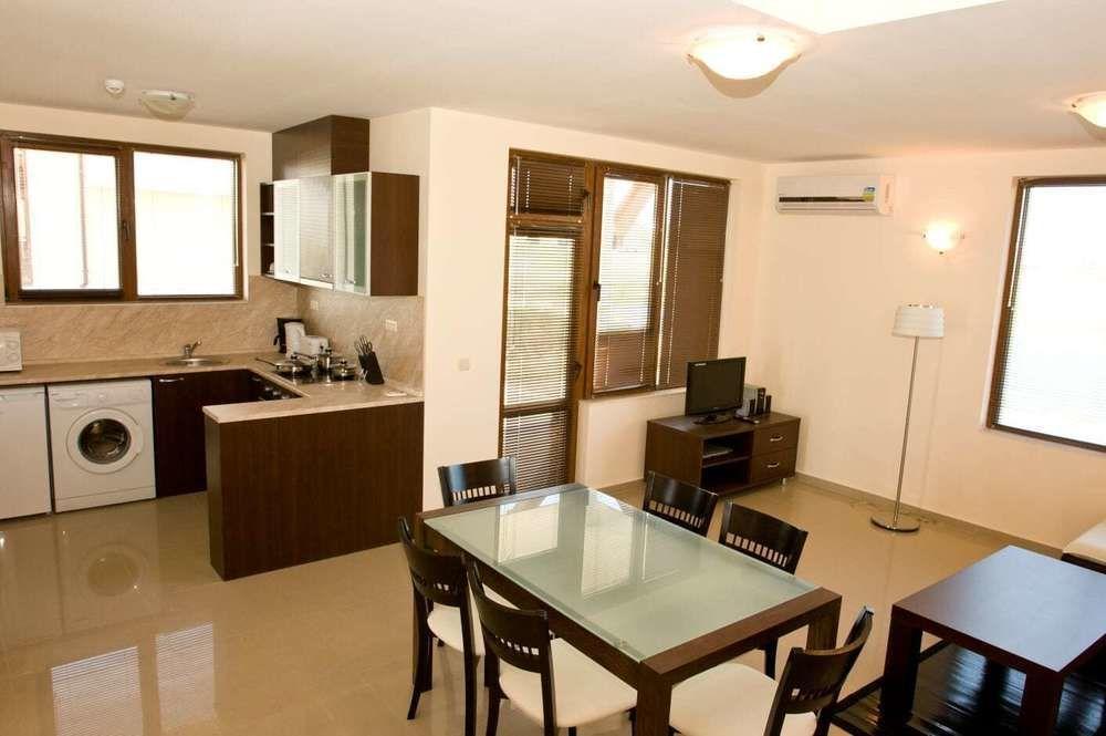 Lighthouse Apartments And Villas Balchik Esterno foto