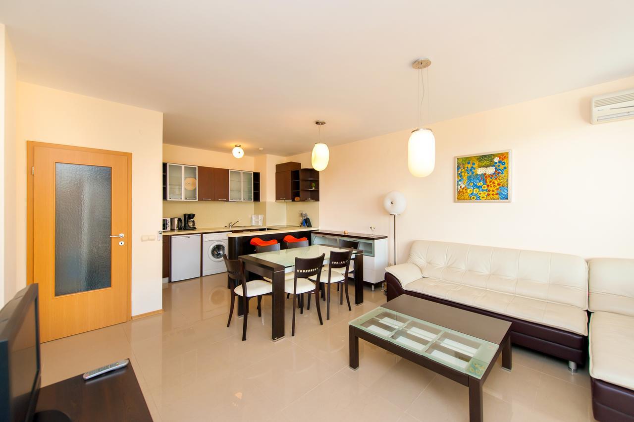 Lighthouse Apartments And Villas Balchik Esterno foto