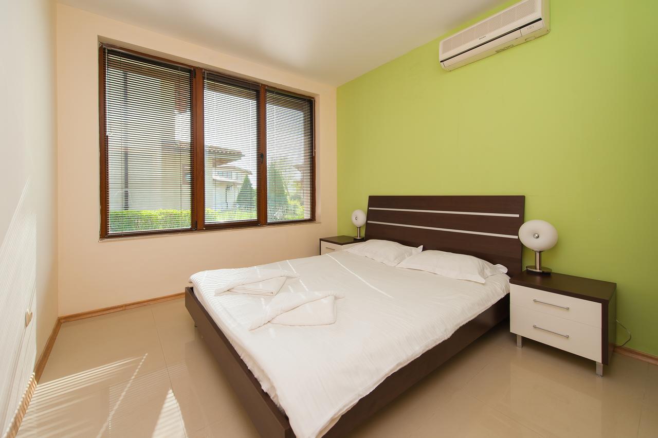 Lighthouse Apartments And Villas Balchik Esterno foto