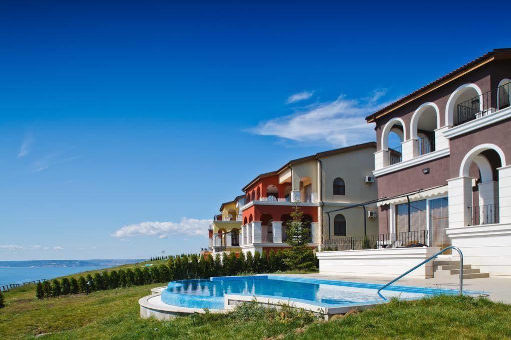Lighthouse Apartments And Villas Balchik Esterno foto