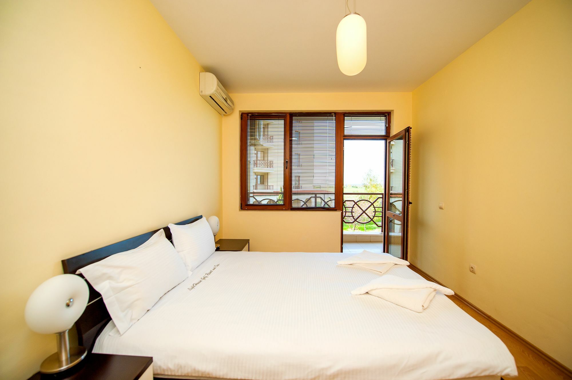 Lighthouse Apartments And Villas Balchik Esterno foto